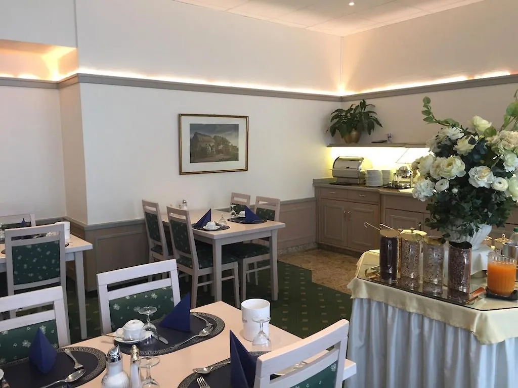 Hotel Ambiente Garni Münih 3*,