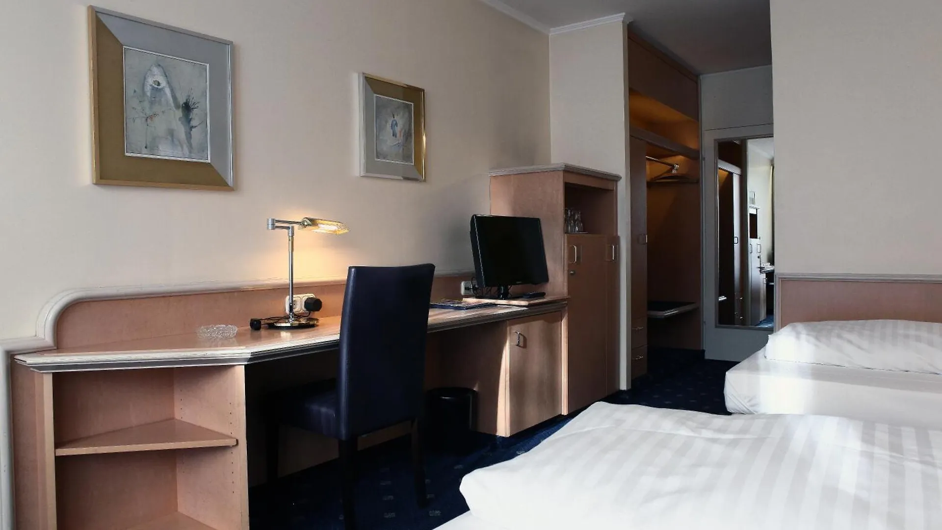 ***  Hotel Ambiente Garni Münih Almanya