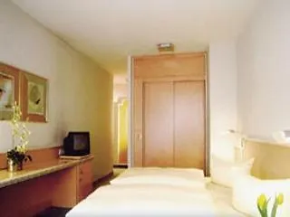 Hotel Ambiente Garni Munich 3*,  Germany
